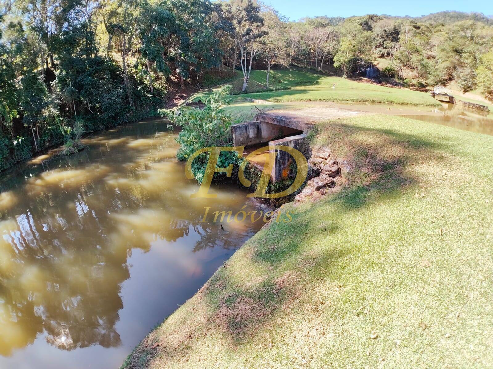 Fazenda à venda com 3 quartos, 500m² - Foto 32