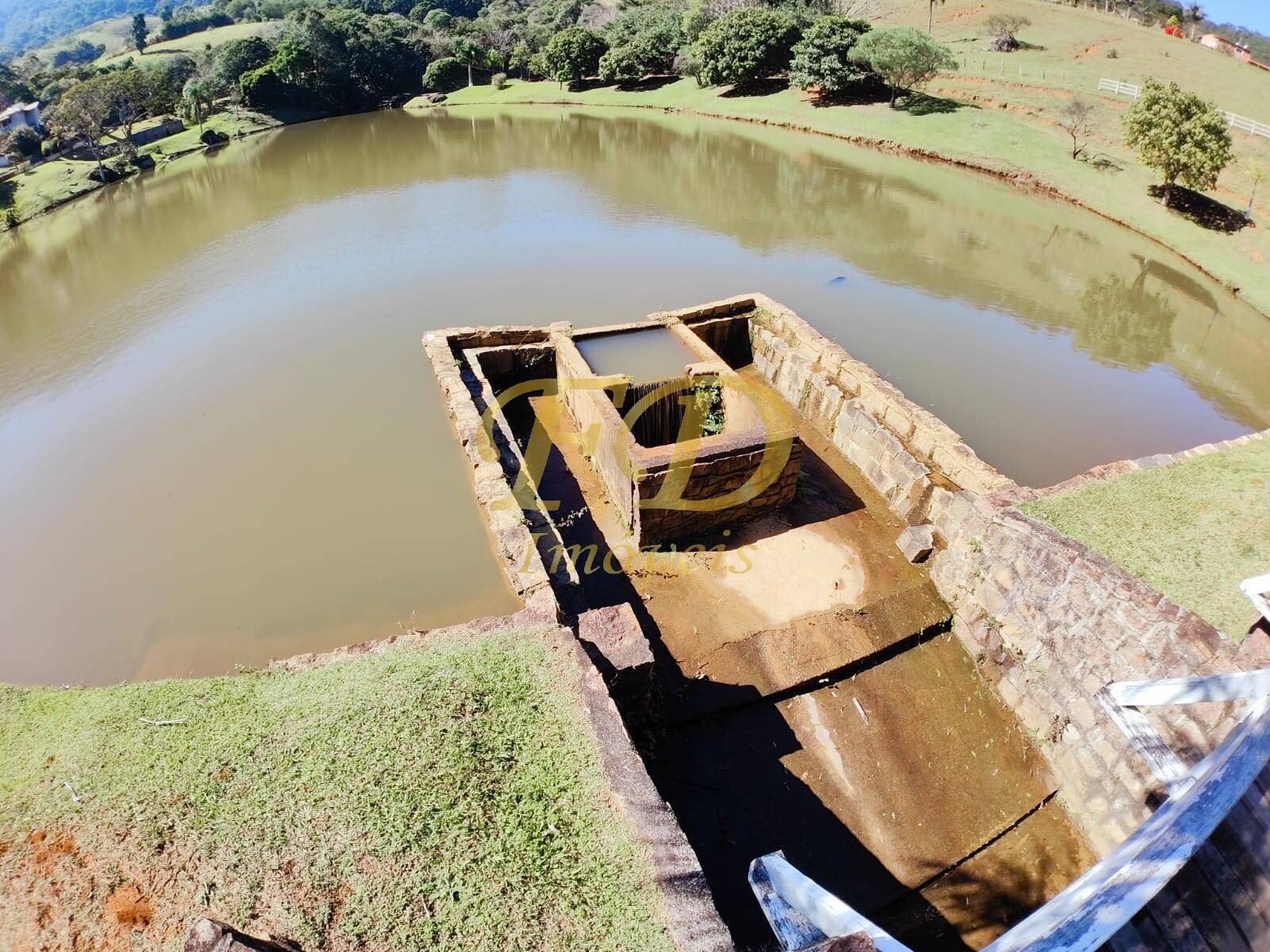 Fazenda à venda com 3 quartos, 500m² - Foto 56