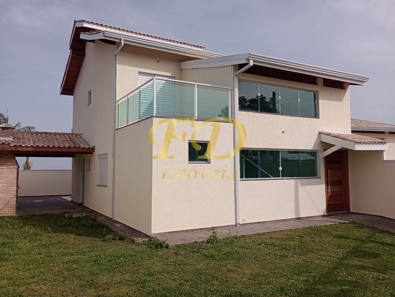 Casa à venda com 3 quartos, 160m² - Foto 2