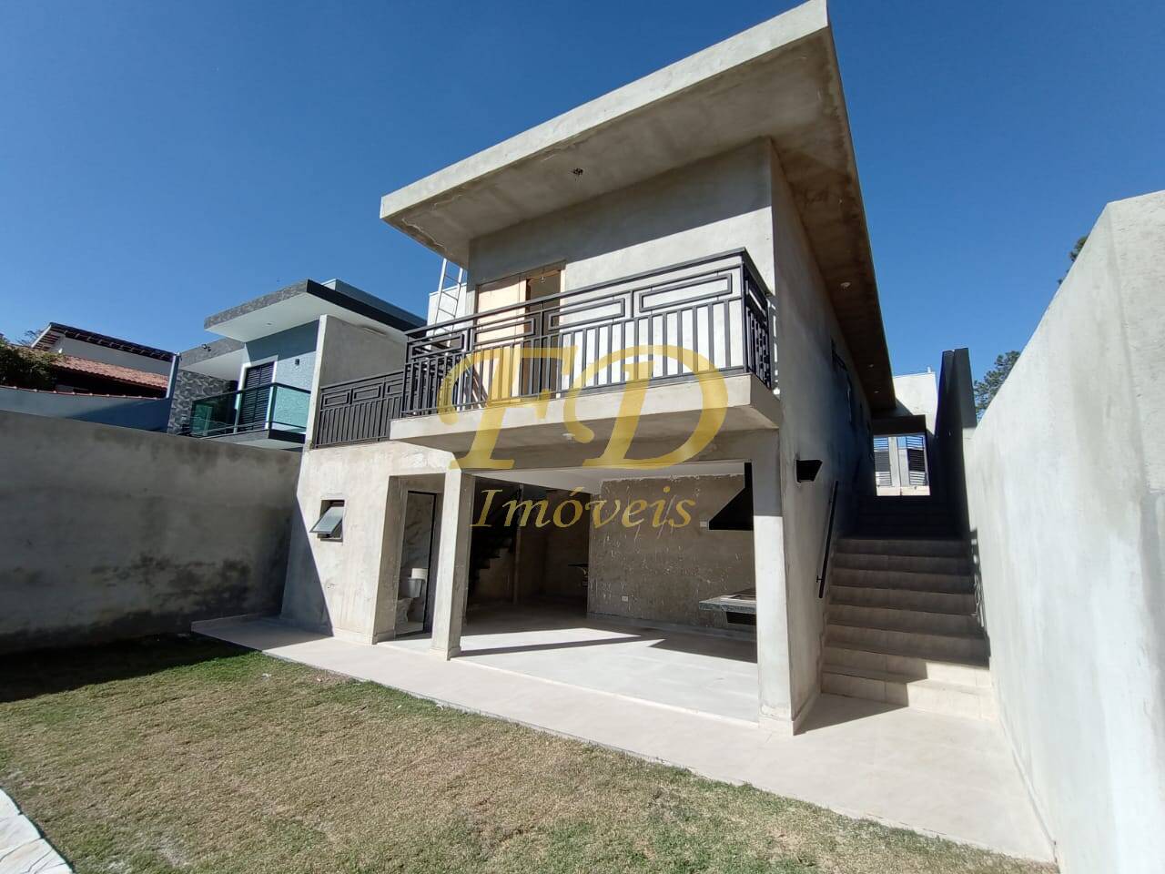 Casa à venda com 3 quartos, 150m² - Foto 2