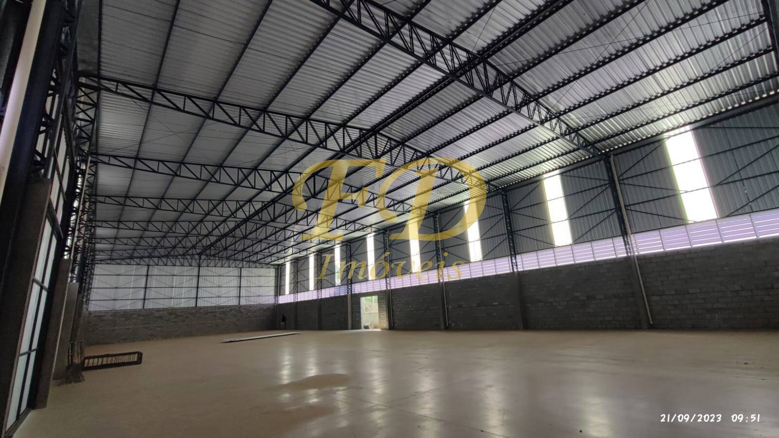 Depósito-Galpão-Armazém para alugar, 1000m² - Foto 3