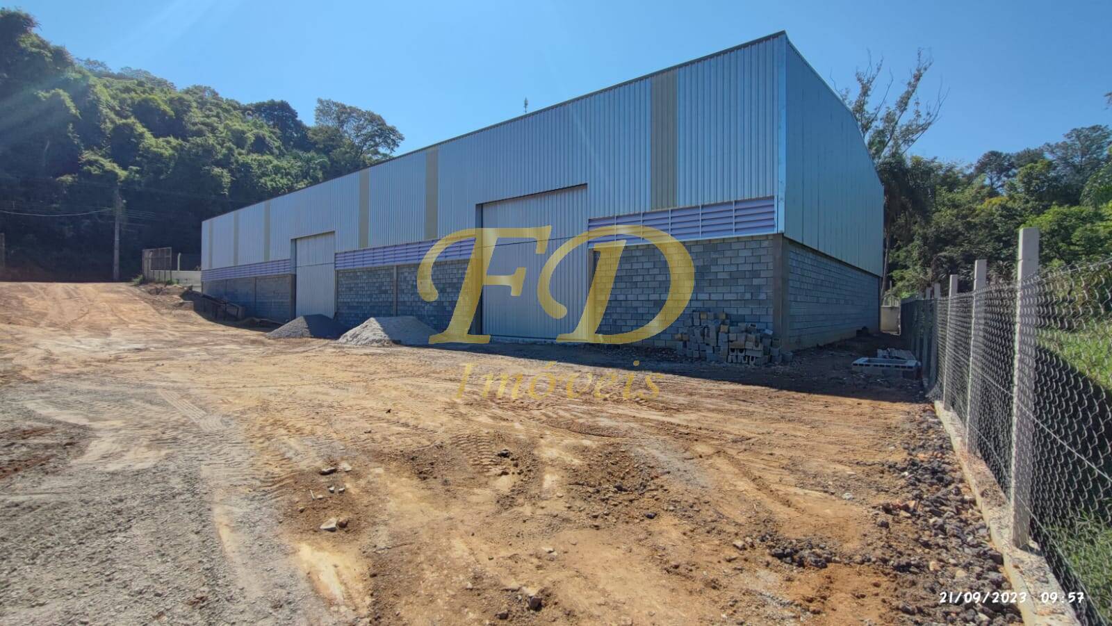 Depósito-Galpão-Armazém para alugar, 1000m² - Foto 6