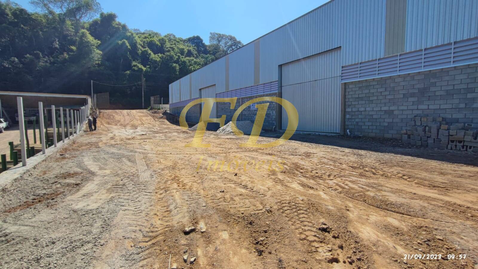 Depósito-Galpão-Armazém para alugar, 1000m² - Foto 8