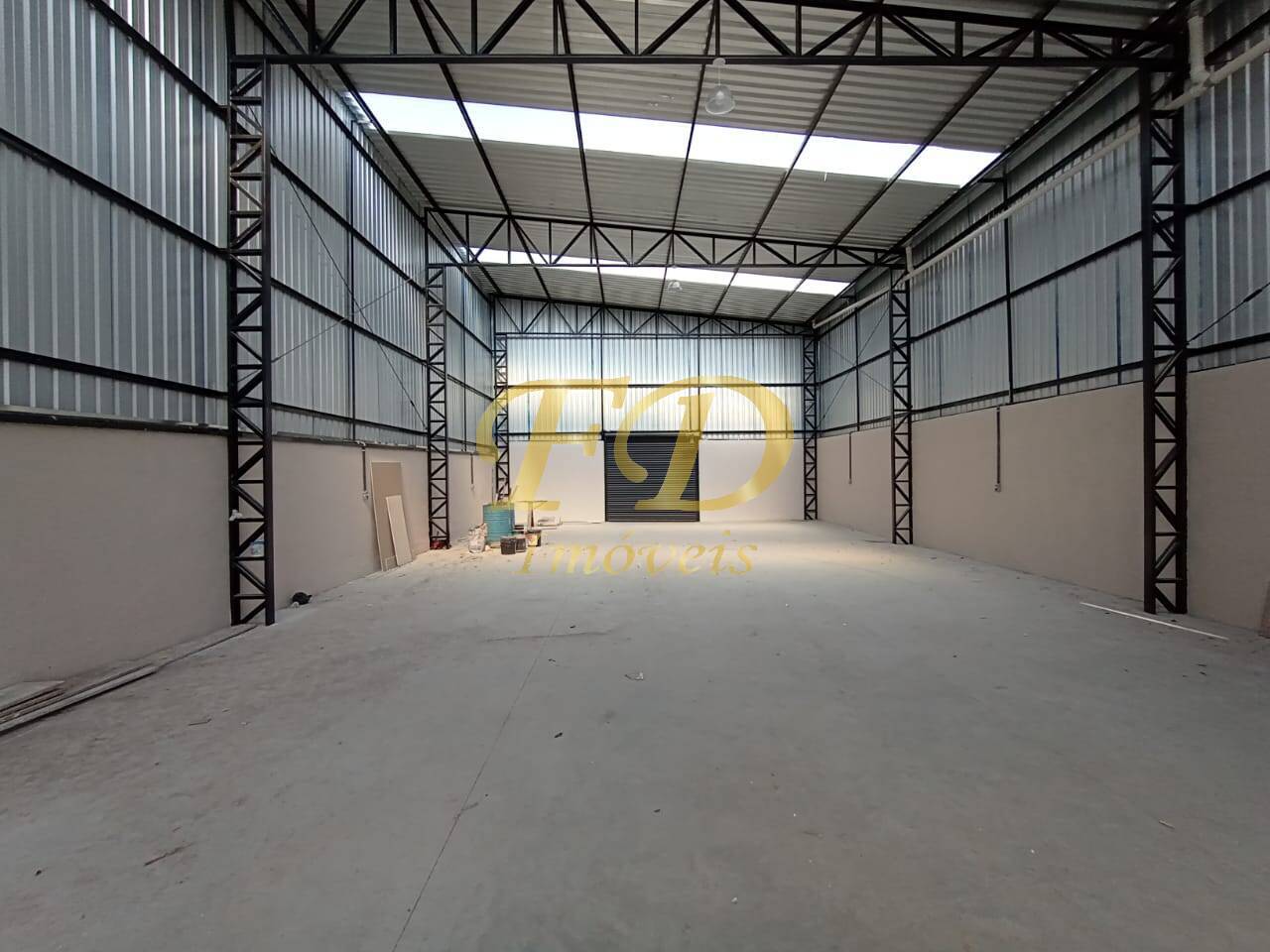 Depósito-Galpão-Armazém para alugar, 300m² - Foto 2