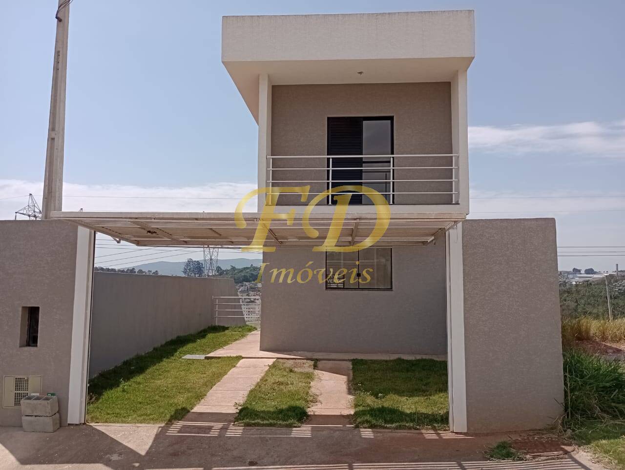 Casa à venda com 2 quartos, 110m² - Foto 1