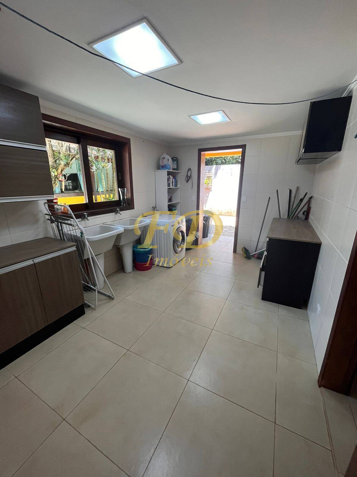 Casa à venda com 4 quartos, 350m² - Foto 10