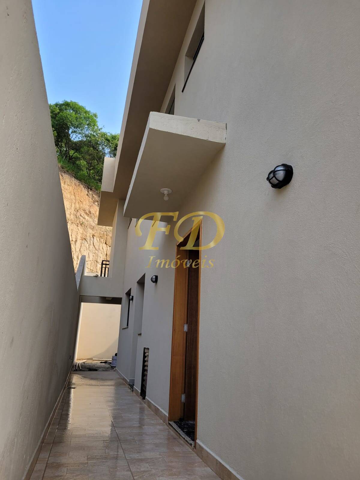 Casa à venda com 3 quartos, 103m² - Foto 2