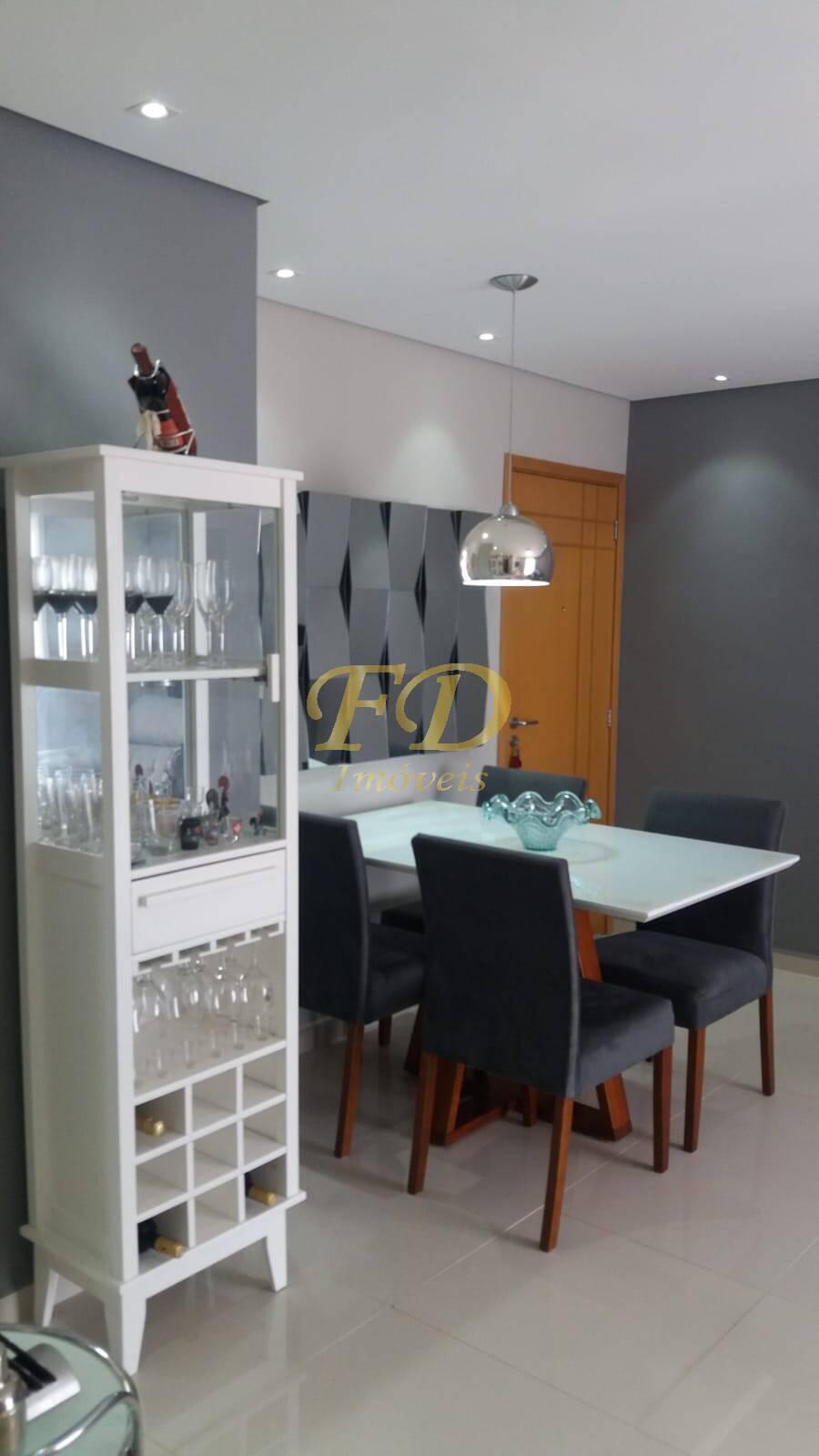 Apartamento para alugar com 2 quartos, 75m² - Foto 6