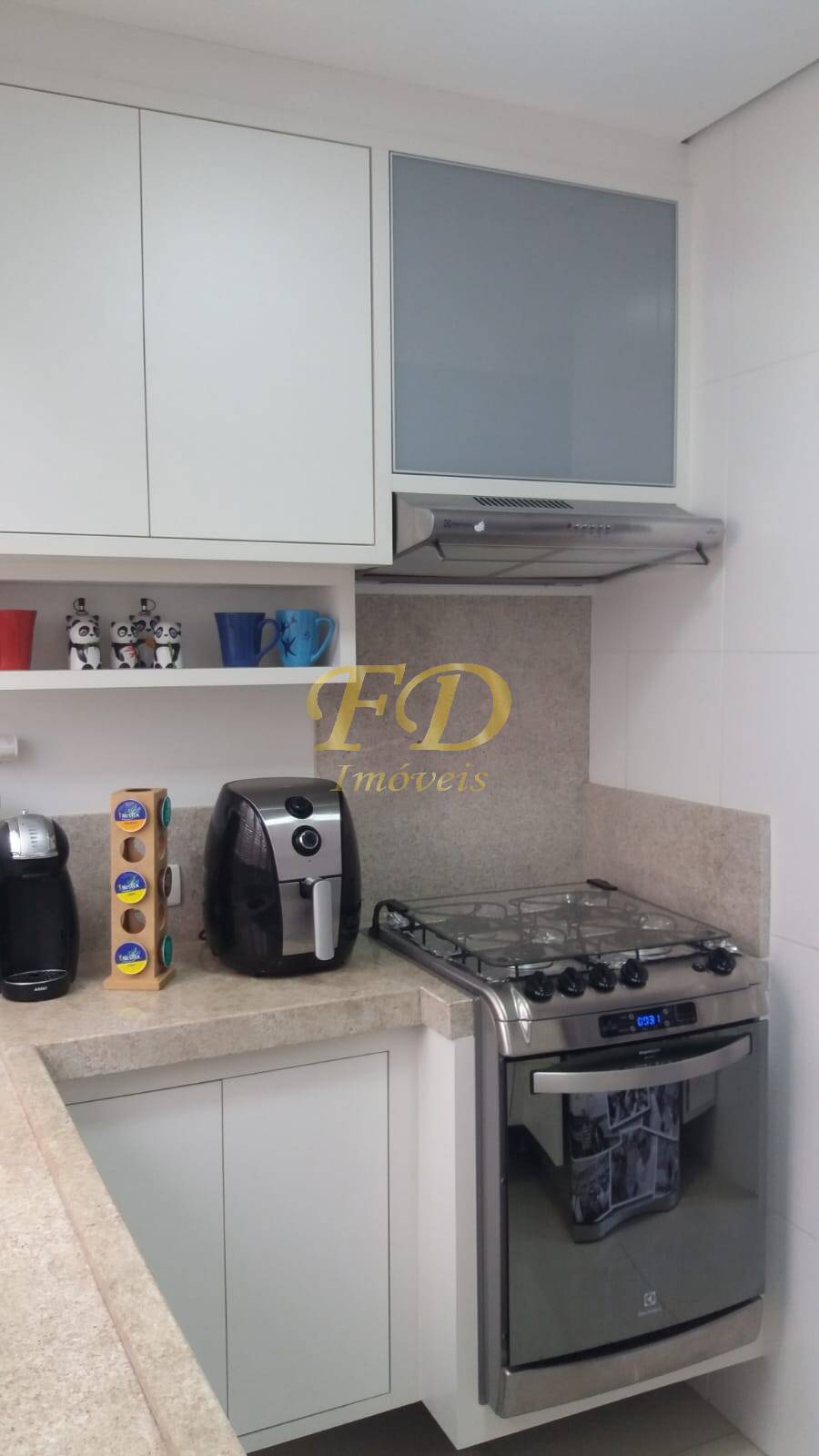 Apartamento para alugar com 2 quartos, 75m² - Foto 9