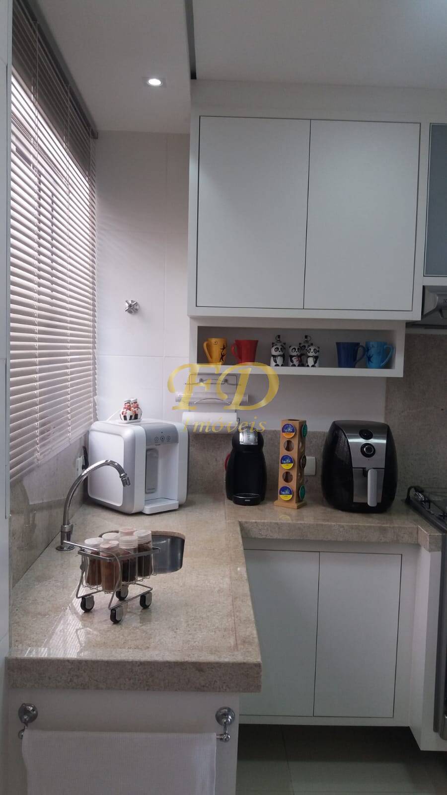 Apartamento para alugar com 2 quartos, 75m² - Foto 11