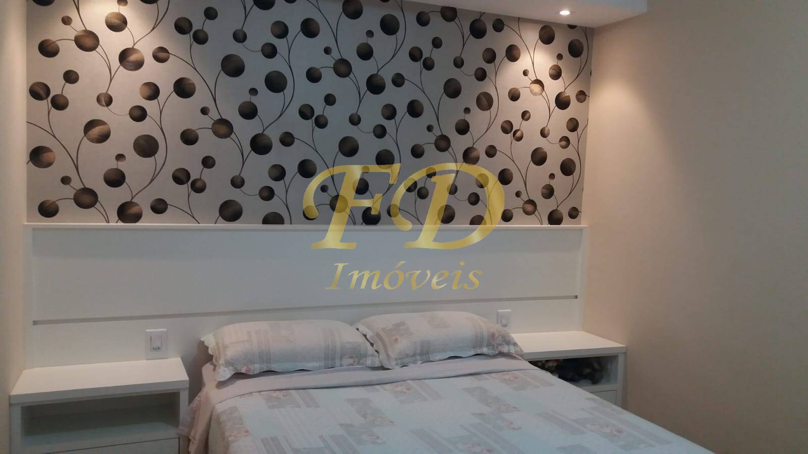 Apartamento para alugar com 2 quartos, 75m² - Foto 14