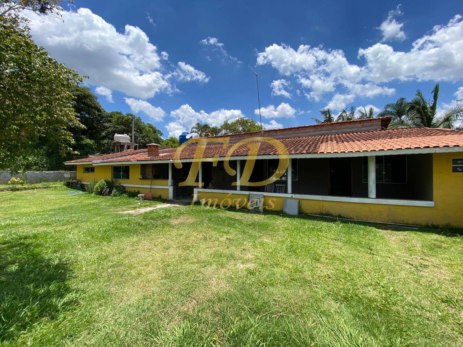 Fazenda à venda com 3 quartos, 120m² - Foto 2