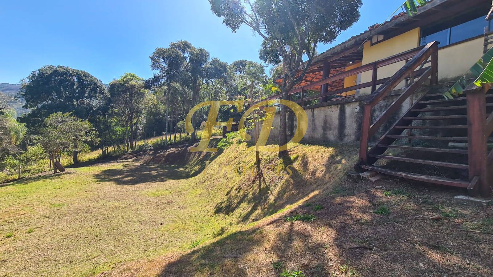 Fazenda à venda com 2 quartos, 150m² - Foto 9