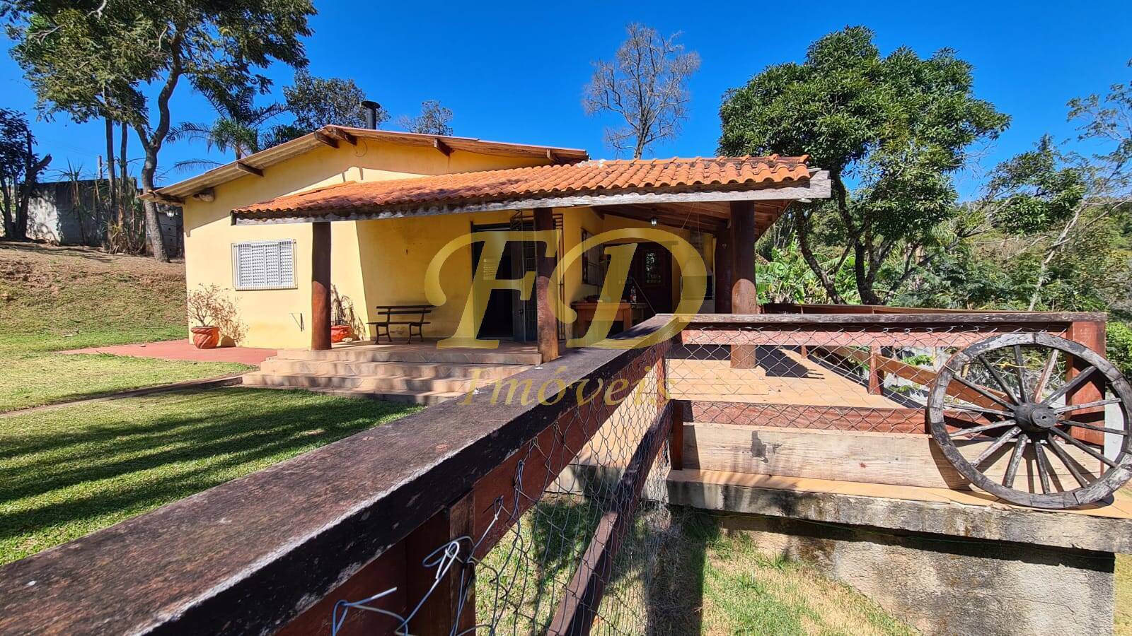 Fazenda à venda com 2 quartos, 150m² - Foto 1