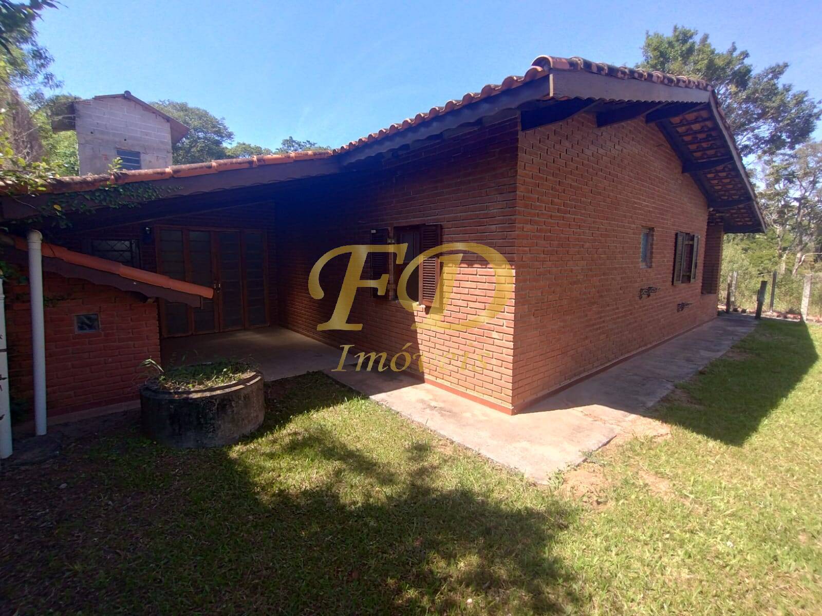 Fazenda à venda com 2 quartos, 125m² - Foto 1