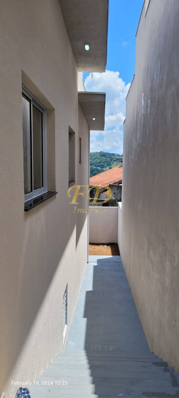 Casa à venda com 2 quartos, 57m² - Foto 4