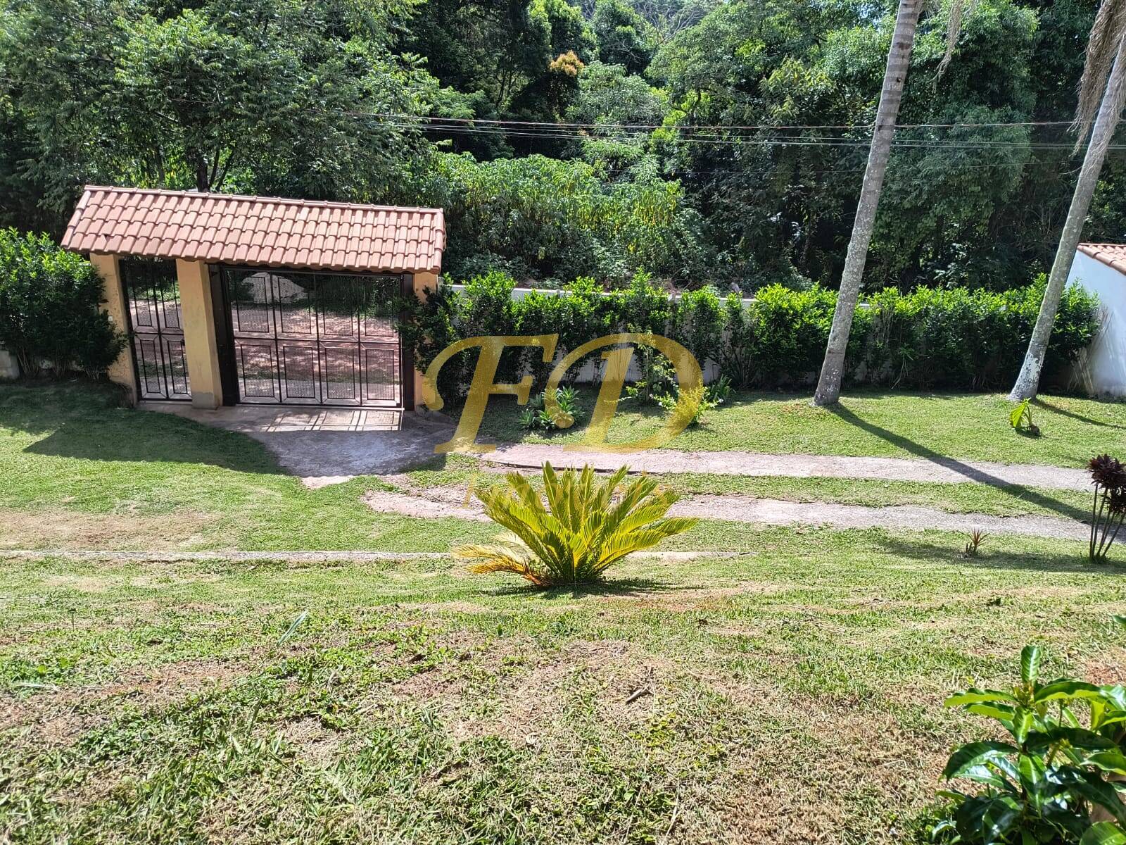 Fazenda à venda com 5 quartos, 400m² - Foto 2