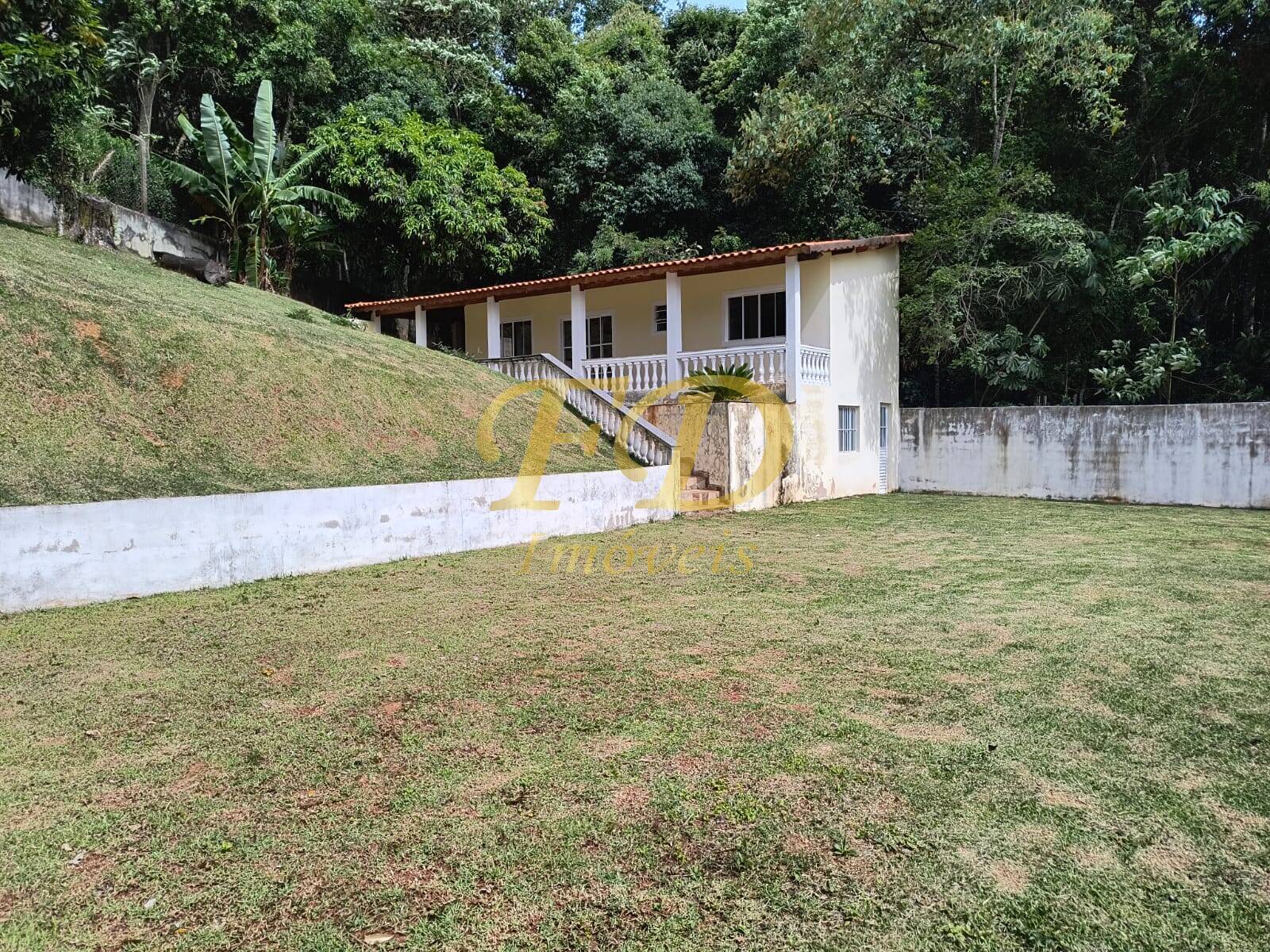 Fazenda à venda com 5 quartos, 400m² - Foto 4