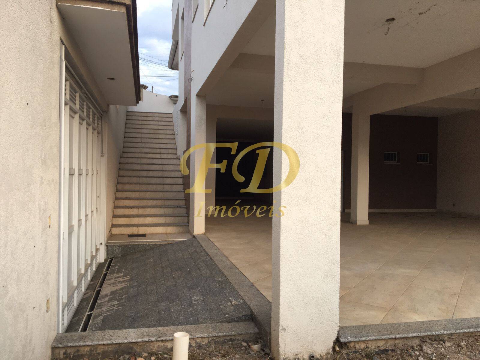 Casa à venda com 6 quartos, 375m² - Foto 7