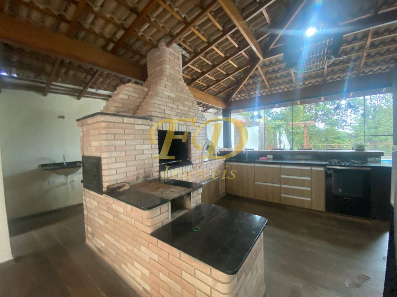 Casa para alugar com 3 quartos, 250m² - Foto 16