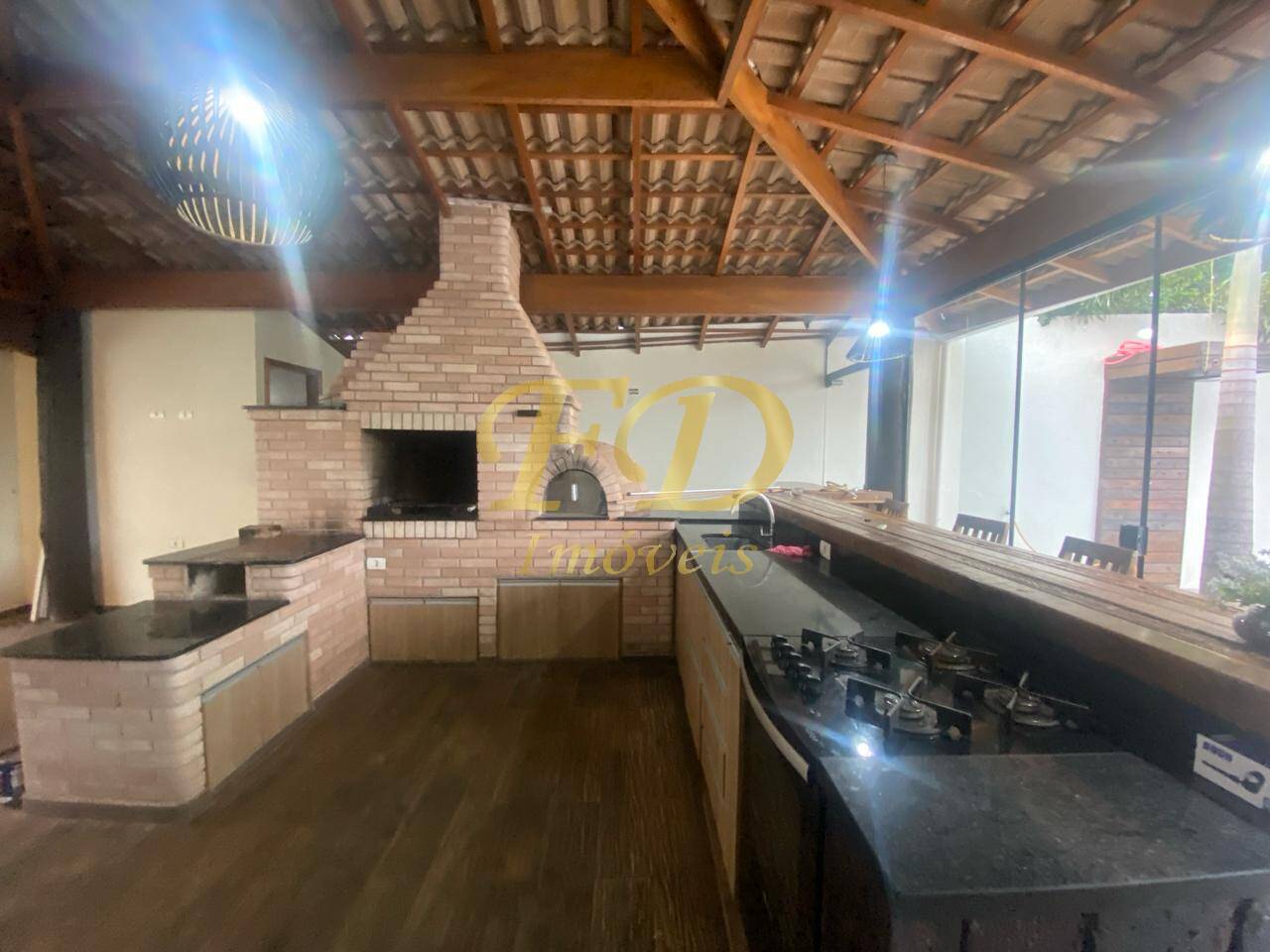 Casa para alugar com 3 quartos, 250m² - Foto 18