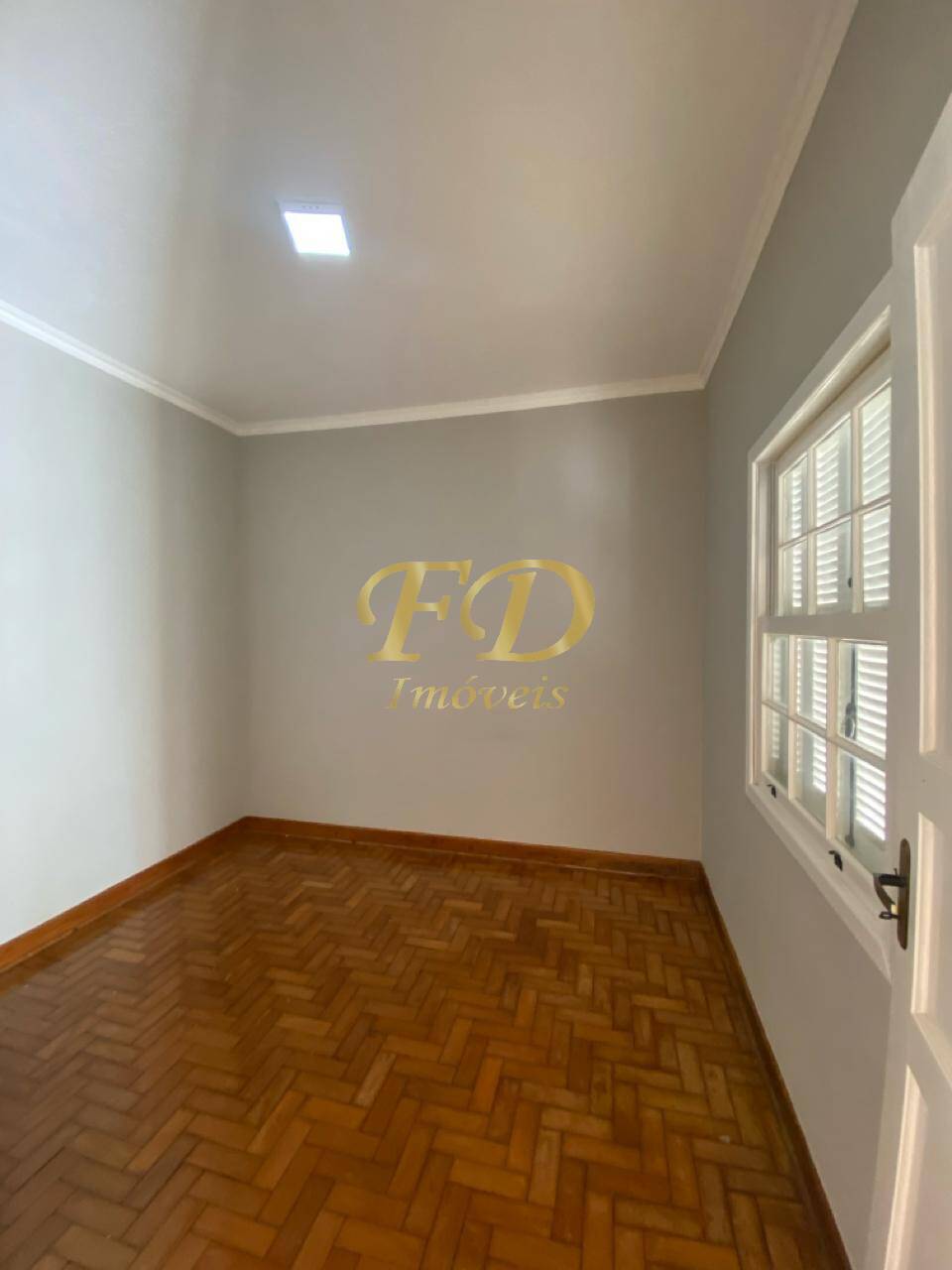 Casa à venda com 5 quartos, 250m² - Foto 15