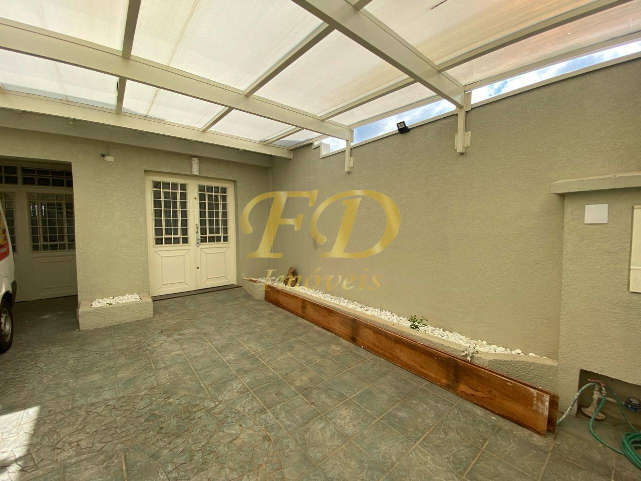 Casa para alugar com 4 quartos, 220m² - Foto 11