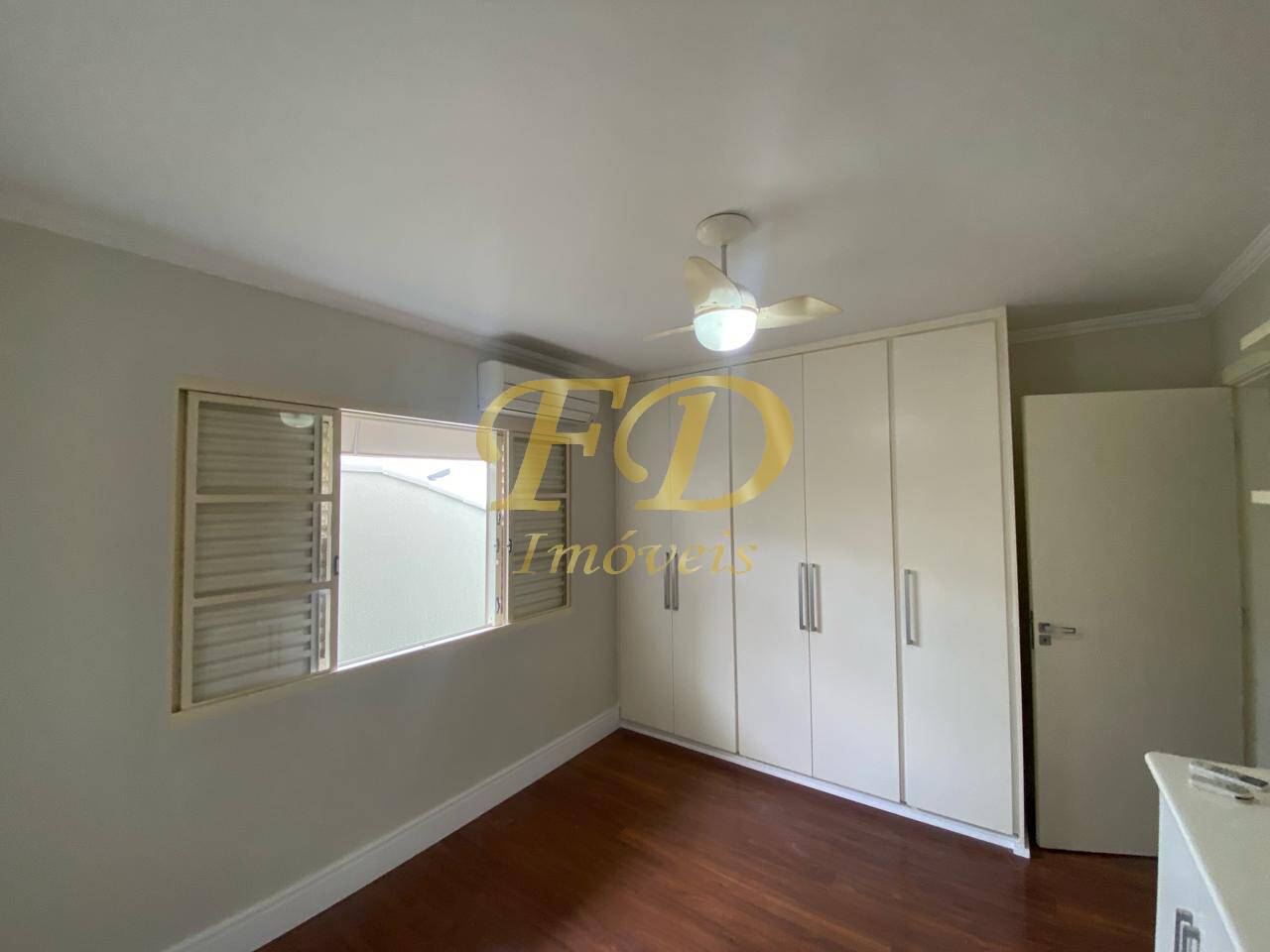 Casa para alugar com 4 quartos, 220m² - Foto 39