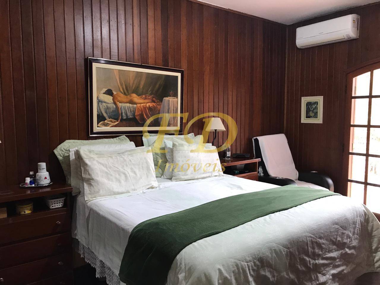 Casa de Condomínio para alugar com 3 quartos, 231m² - Foto 18