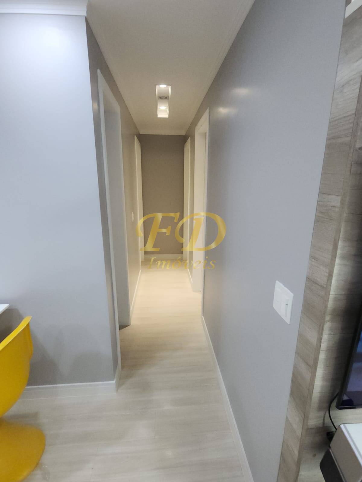 Apartamento à venda com 3 quartos, 76m² - Foto 3