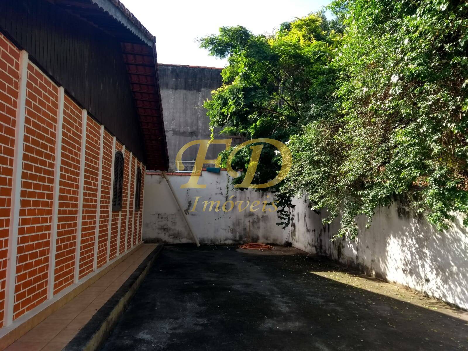 Fazenda à venda com 3 quartos, 1250m² - Foto 2