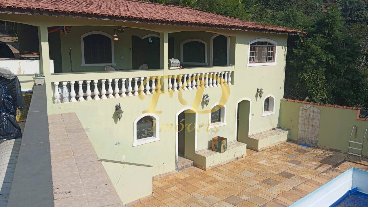 Fazenda à venda com 3 quartos, 1000m² - Foto 1