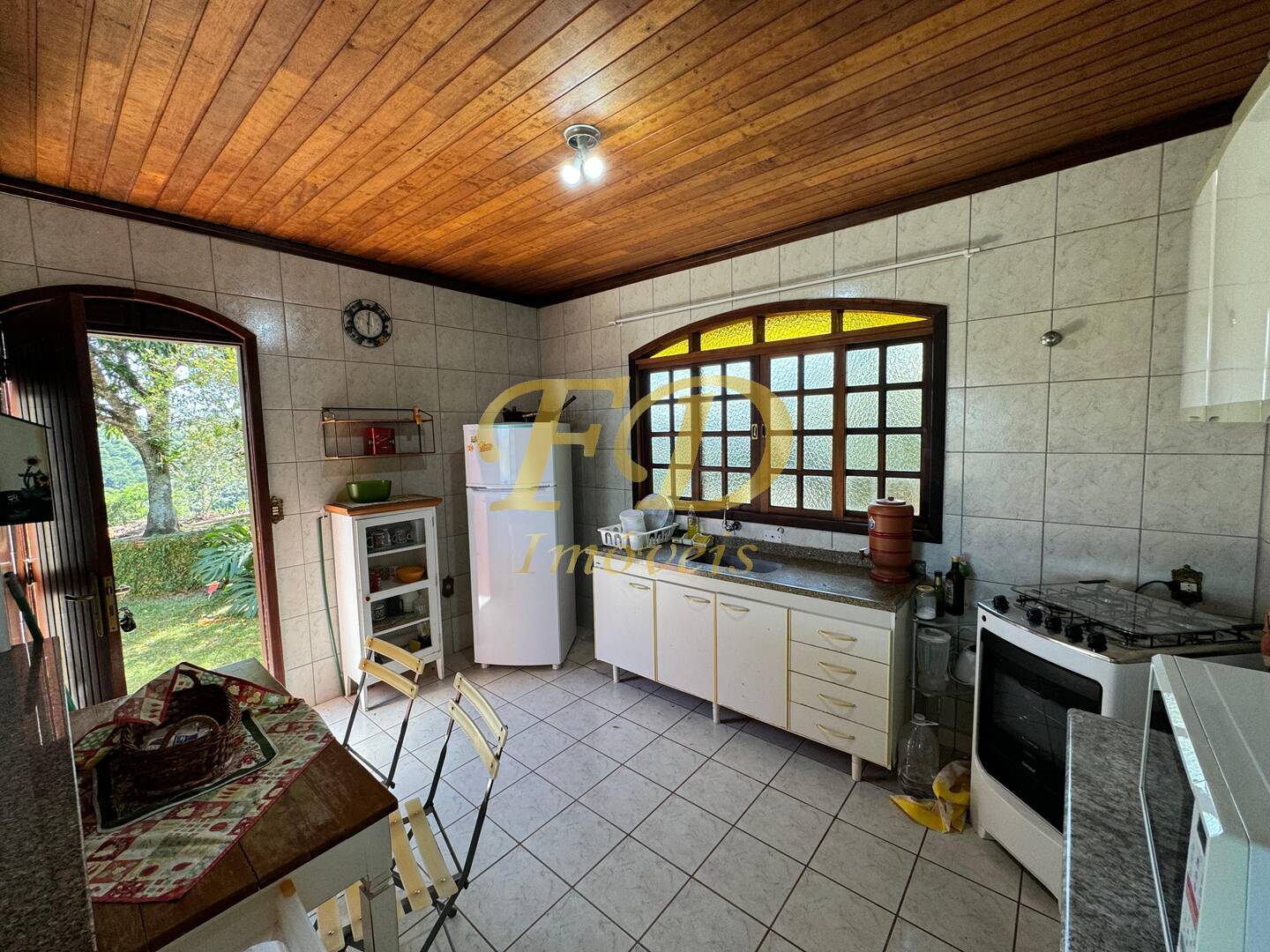 Fazenda à venda com 3 quartos, 1074m² - Foto 7