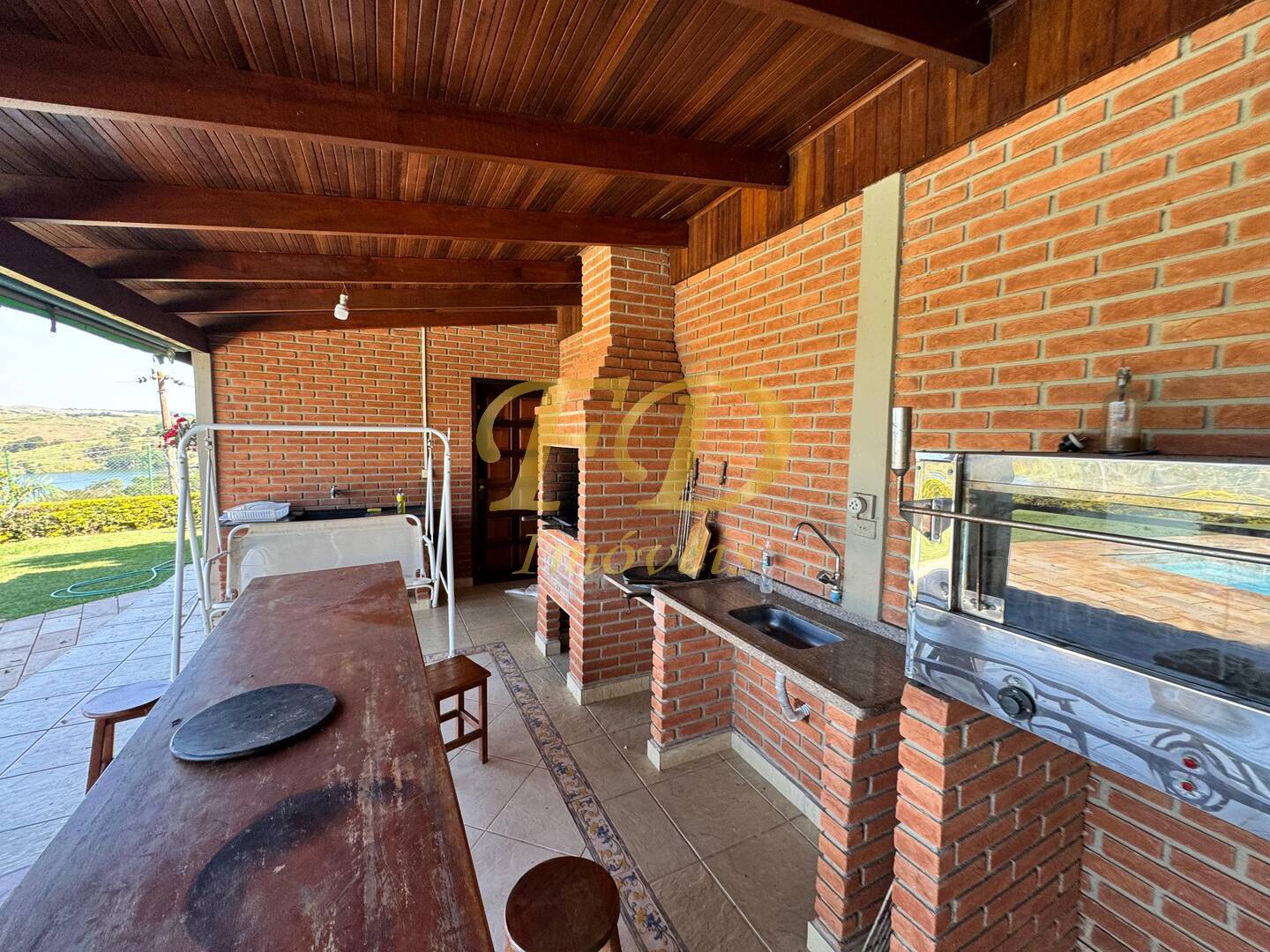 Fazenda à venda com 3 quartos, 1074m² - Foto 9