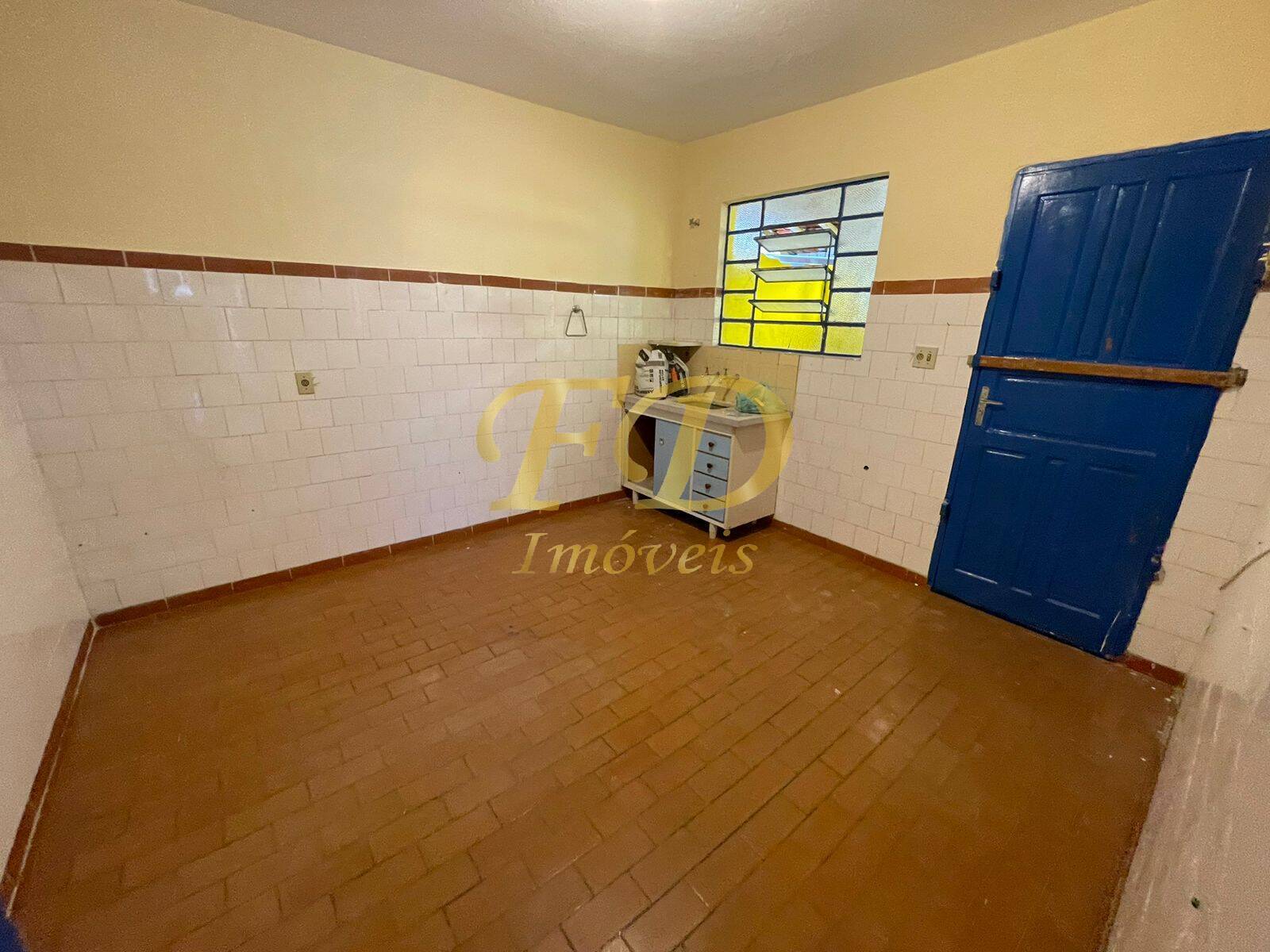 Casa à venda com 1 quarto, 600m² - Foto 4