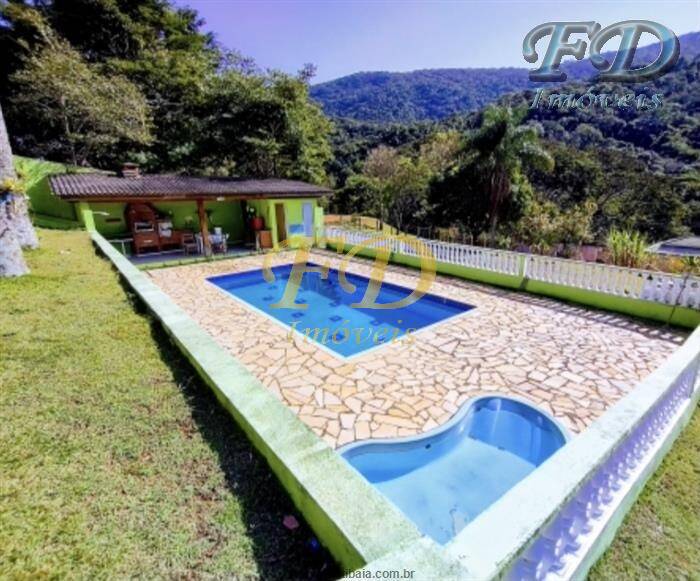 Fazenda à venda com 3 quartos, 240m² - Foto 2