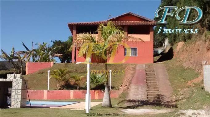 Fazenda à venda com 3 quartos, 140m² - Foto 1