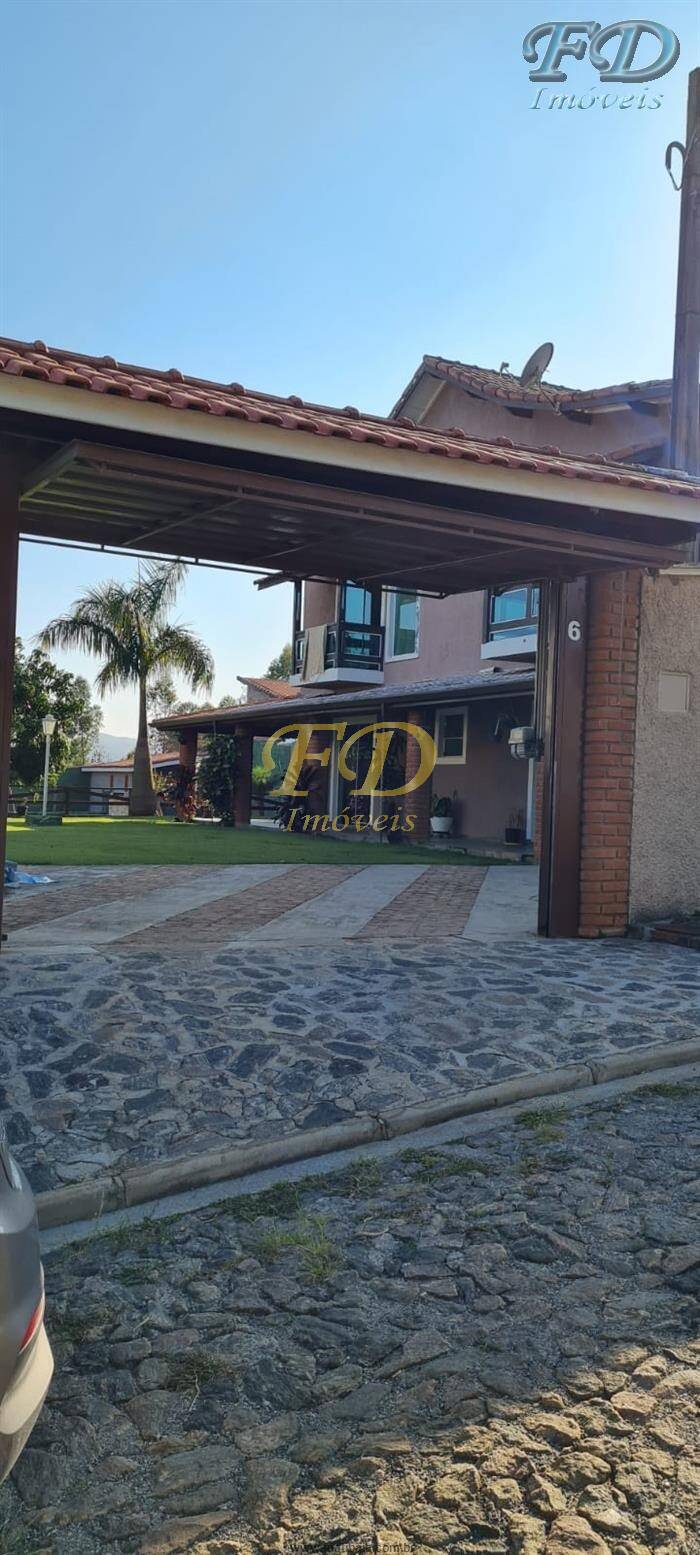 Casa de Condomínio à venda com 4 quartos, 200m² - Foto 2