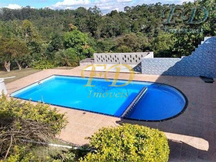 Fazenda à venda com 4 quartos, 600m² - Foto 1