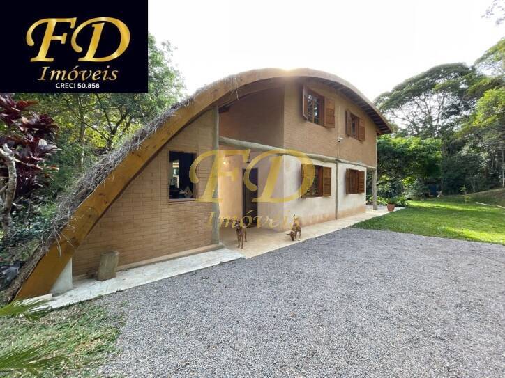 Fazenda à venda com 3 quartos, 200m² - Foto 1