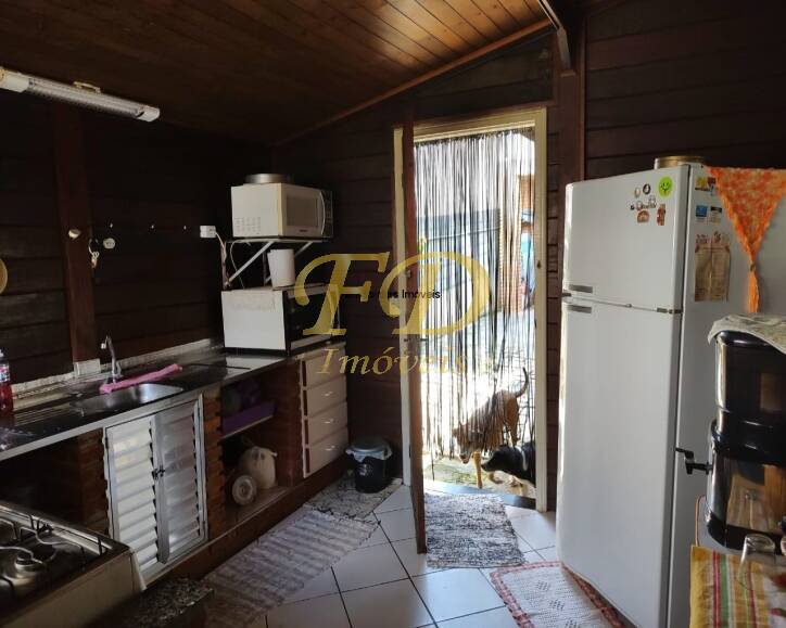 Casa à venda com 3 quartos, 180m² - Foto 8