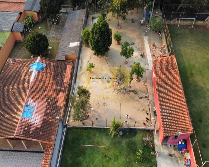 Fazenda à venda com 4 quartos, 2200m² - Foto 3