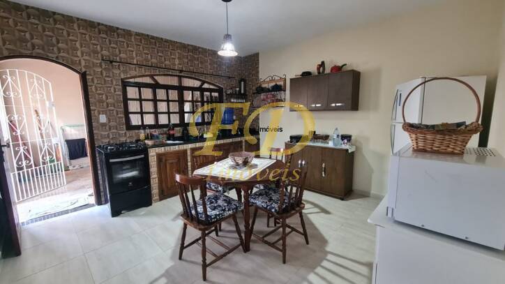 Fazenda à venda com 3 quartos, 198m² - Foto 4