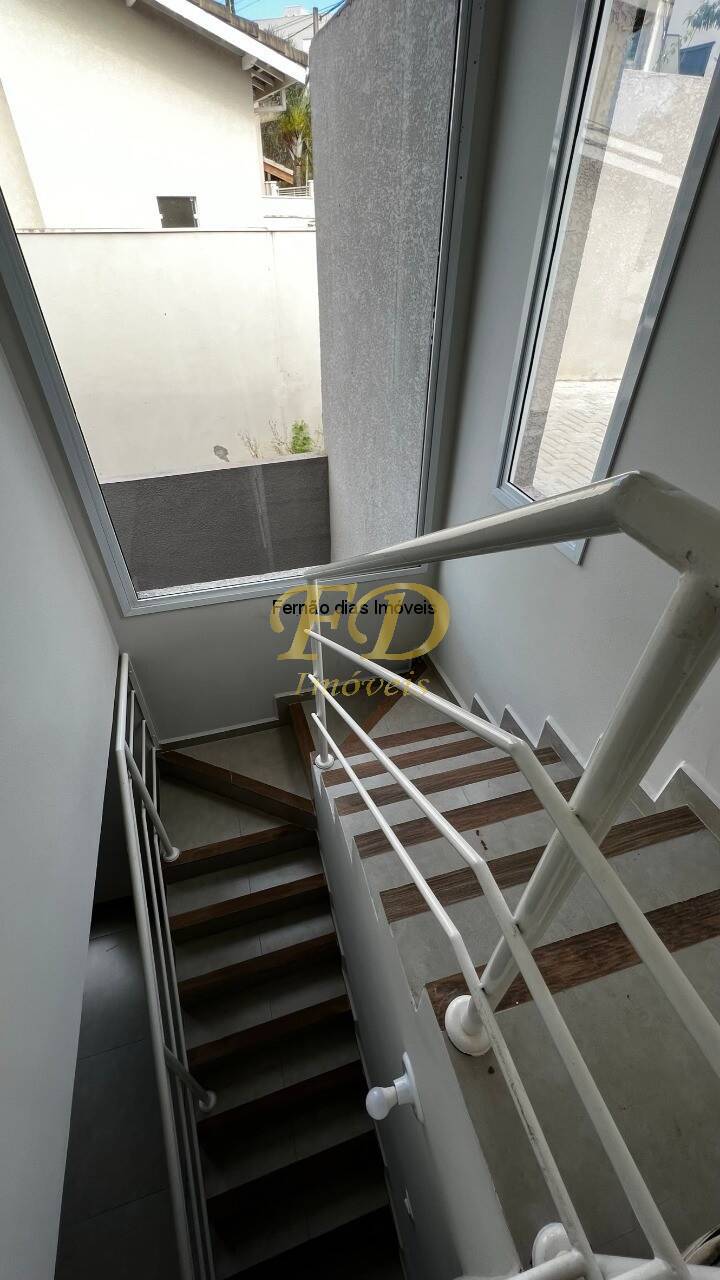 Casa à venda com 2 quartos, 102m² - Foto 11