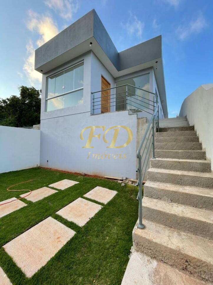 Casa à venda com 2 quartos, 130m² - Foto 2