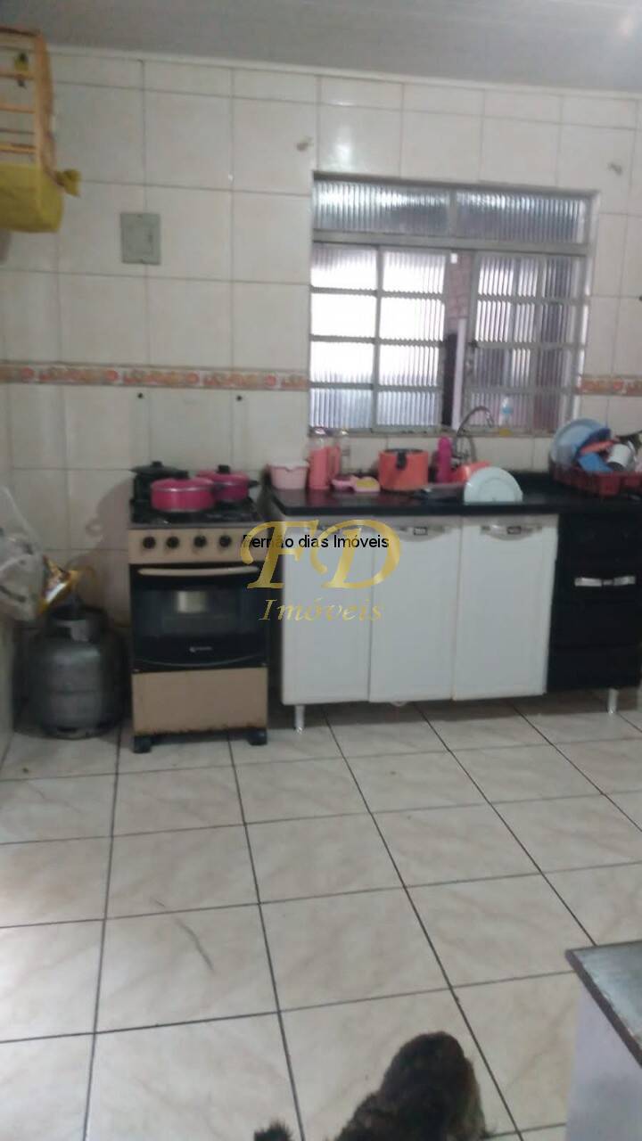 Casa à venda com 9 quartos, 350m² - Foto 13