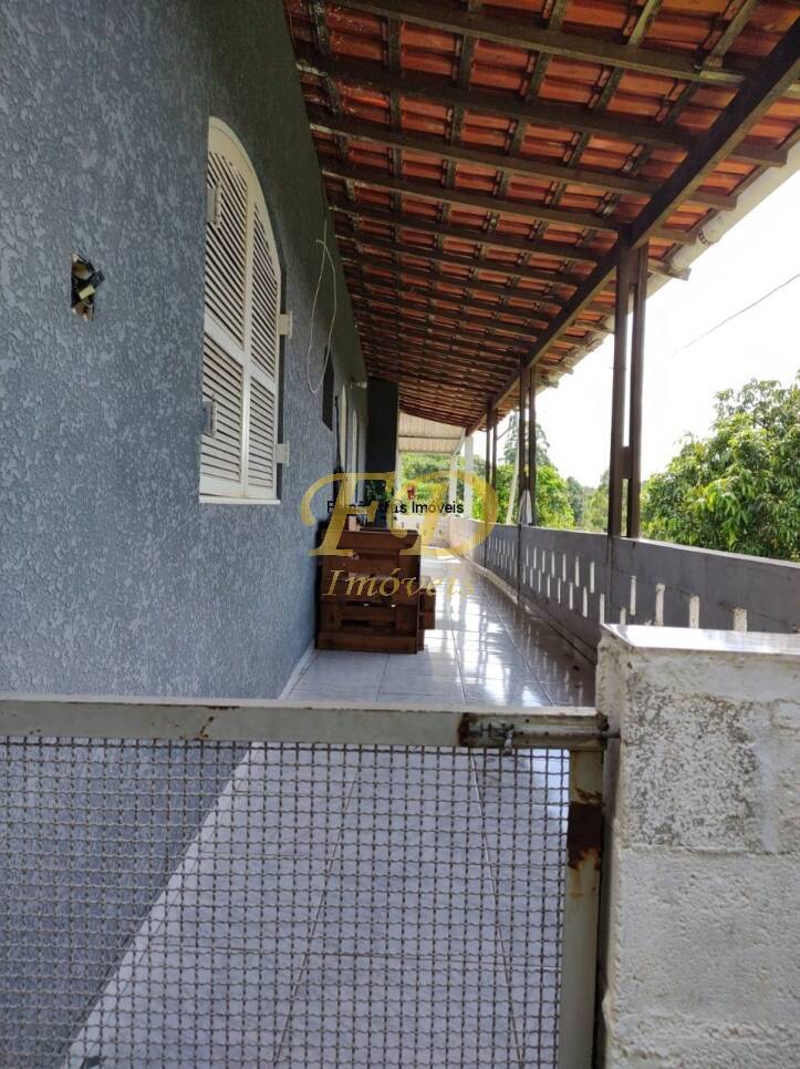 Fazenda à venda com 2 quartos, 1600m² - Foto 1