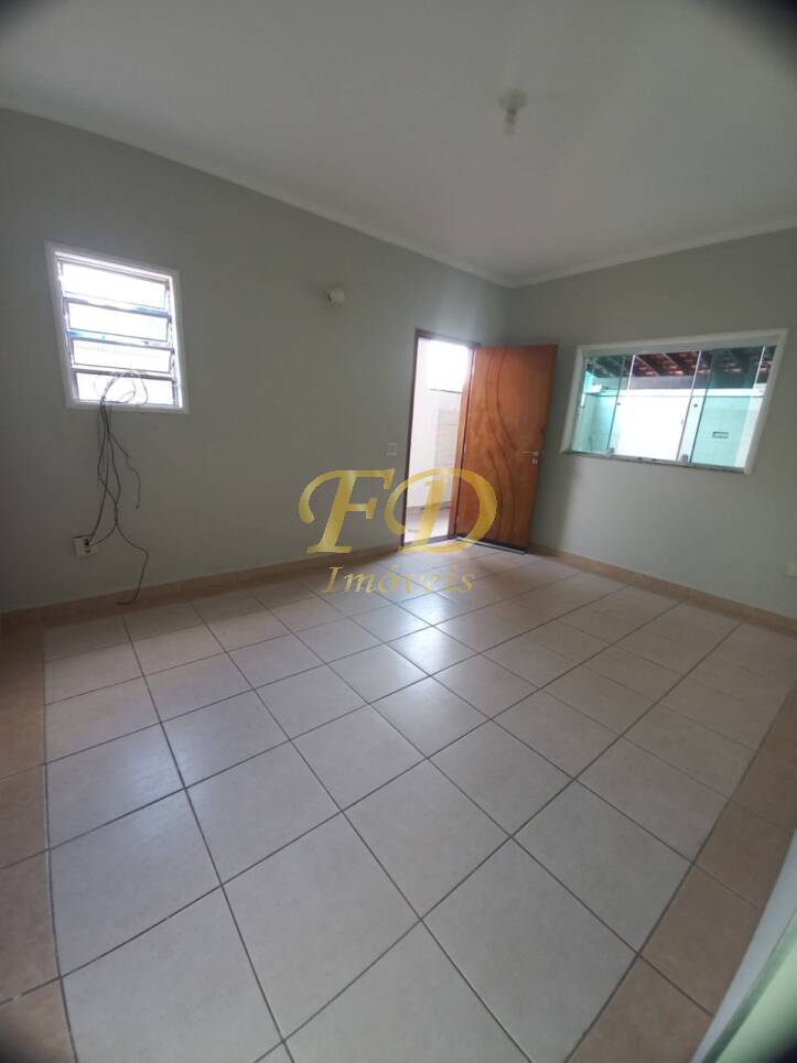 Casa à venda com 3 quartos, 250m² - Foto 3