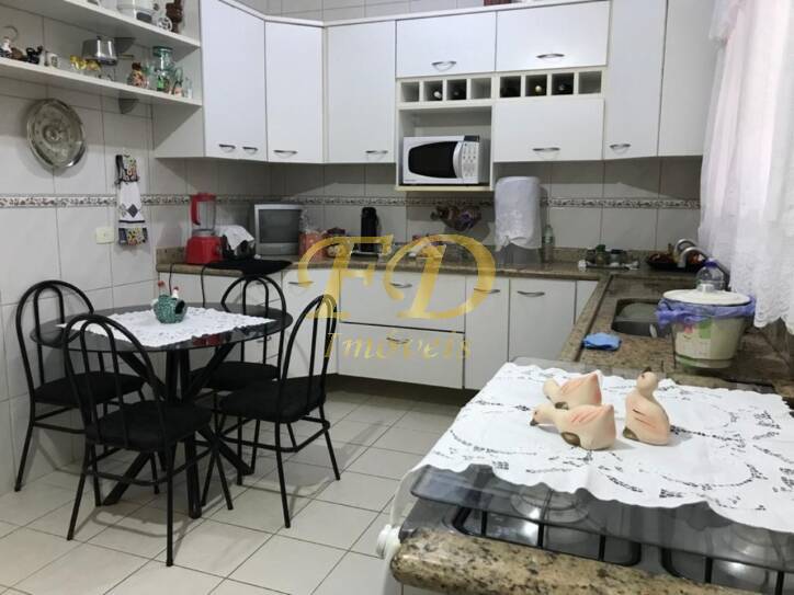 Casa à venda com 3 quartos, 315m² - Foto 8