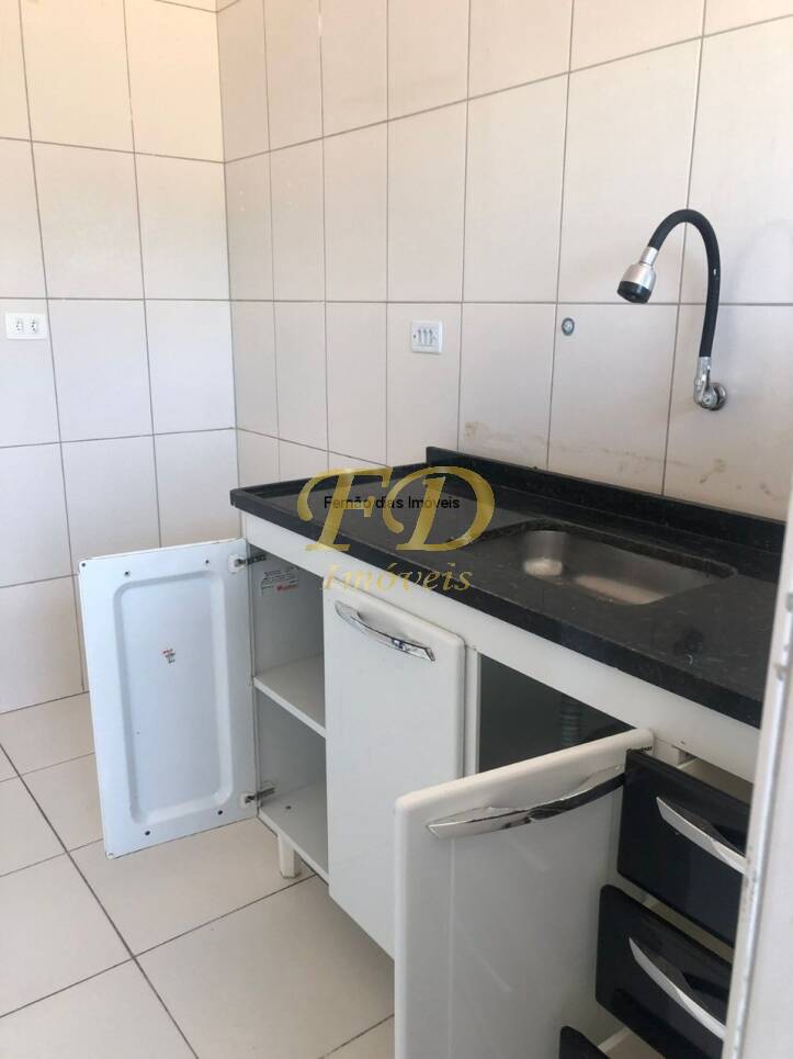 Apartamento à venda com 2 quartos, 40m² - Foto 8